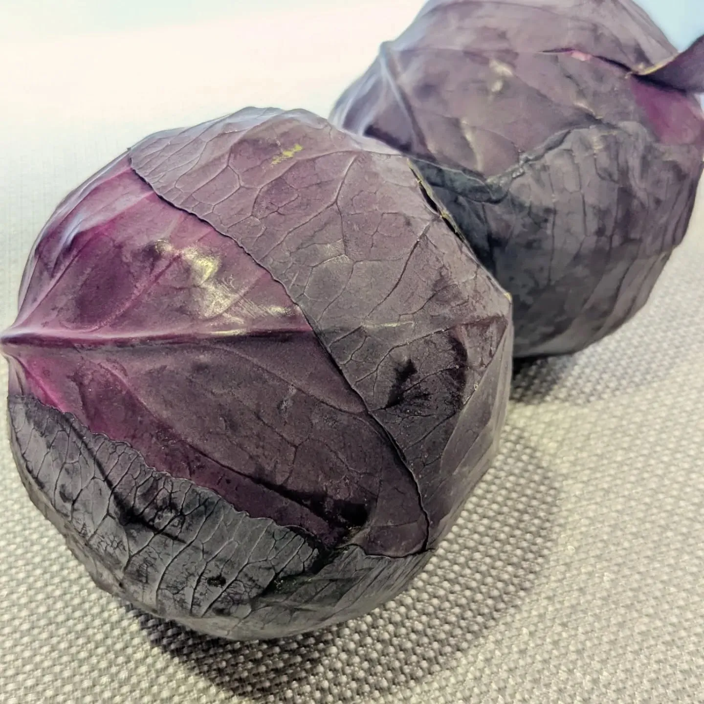 当店のお弁当には紫キャベツのマリネが入っています🍱