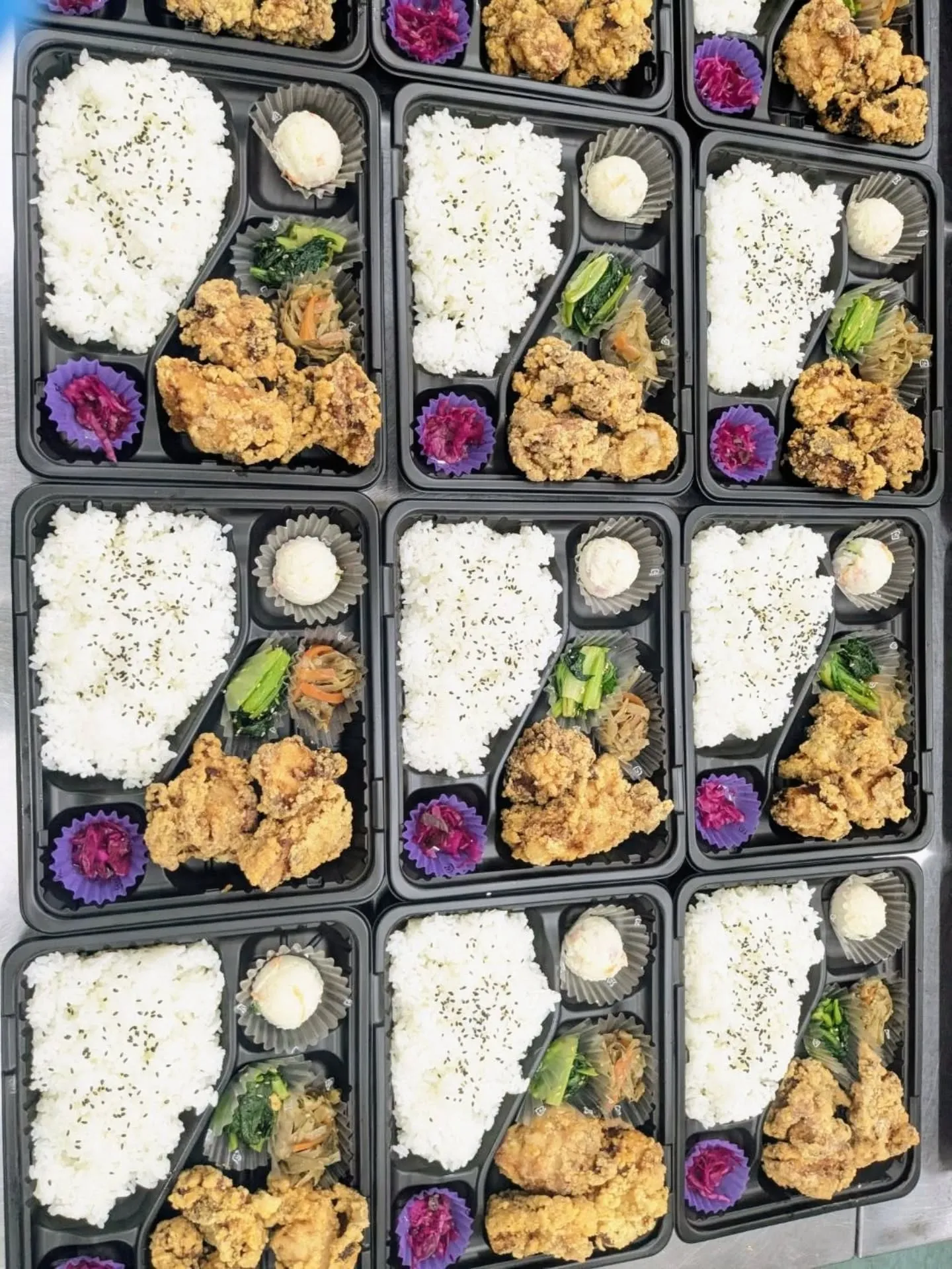 学生さんスポーツチームからたくさんの数のご注文をいただきまし...